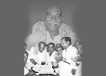 பெருந்தலைவர் புகழ்பாடிய கவியரசர்!