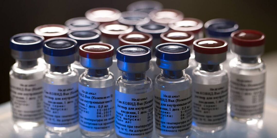 கொரோனா வைரஸ் தடுப்பு மருந்து :  உற்பத்தியை தொடங்க ரஷ்யா மும்முரம்