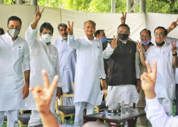 அரசமைப்பு சட்டத்திற்கு எதிராக செயல்படும் ராஜஸ்தான் ஆளுநர்! ‘தி இந்து’வின் சட்ட அலசல்