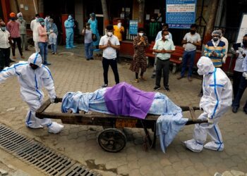 நோயிலும் தில்லுமுல்லு; சாவிலும் தில்லுமுல்லு : கொரோனா குளறுபடியை அம்பலப்படுத்தும் மருத்துவர்கள்