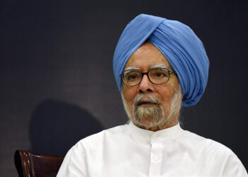 சாதிக்க ஆரவாரம் தேவையில்லை. அமைதி ஒன்றே ஆயுதம் : 10 ஆண்டு  ஜொலித்த மன்மோகன் சிங்