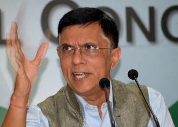 இந்தியாவின் எல்லையை தாரைவார்த்த மோடி அரசு! சீனாவுடனான வணிக உறவு அம்பலம்! – பவன் கேரா