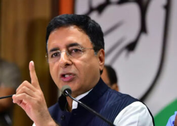 தனி நபர் வருமான இழப்பு, பணவீக்கம், 40 கோடி இந்தியர்கள் வறுமை கோட்டிற்கு கீழே தள்ளப்பட்டுள்ளனர்! இதுதான் பா.ஜ.க.வின் சாதனையா?: ரன்தீப் சிங் சுர்ஜேவாலா