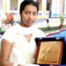 மைசூர் பல்கலையில் 4 தங்கப் பதக்கங்களை பெற்ற பெண் காவலர் : குவியும் பாராட்டுகள்