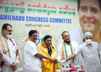 தமிழக சட்டப் பேரவைத் தேர்தலில் காங்கிரஸுக்கு பிரச்சாரம் செய்வேன் : முன்னாள் ஐஏஎஸ் அதிகாரி சசிகாந்த் செந்தில் அறிவிப்பு