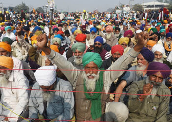 விவசாயிகளின் மாபெரும் போராட்டம் : 3 விவசாயச் சட்டங்களை ரத்து செய்வதே மோடி அரசுக்கு ஒரே வாய்ப்பு