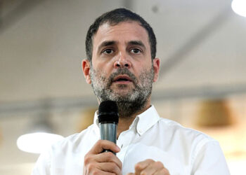 ஜவுளித்துறையின் நூல் பற்றாக்குறைக்குத் தீர்வு காணுங்கள் : மத்திய அமைச்சர் ஸ்ம்ருதி இராணிக்கு ராகுல் காந்தி கடிதம்